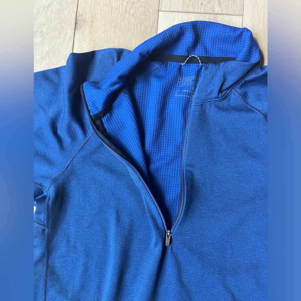 Patagonia 3 quarter zip long sleeve blue pull over